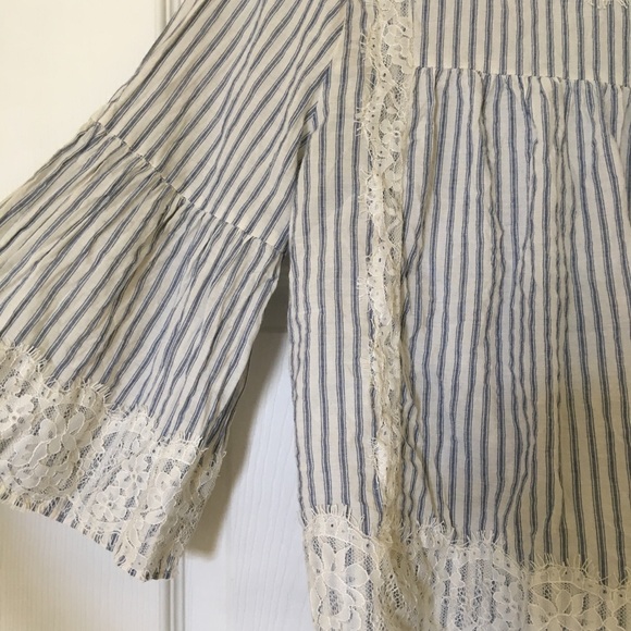 Mid sleeved blouse - Picture 4 of 7